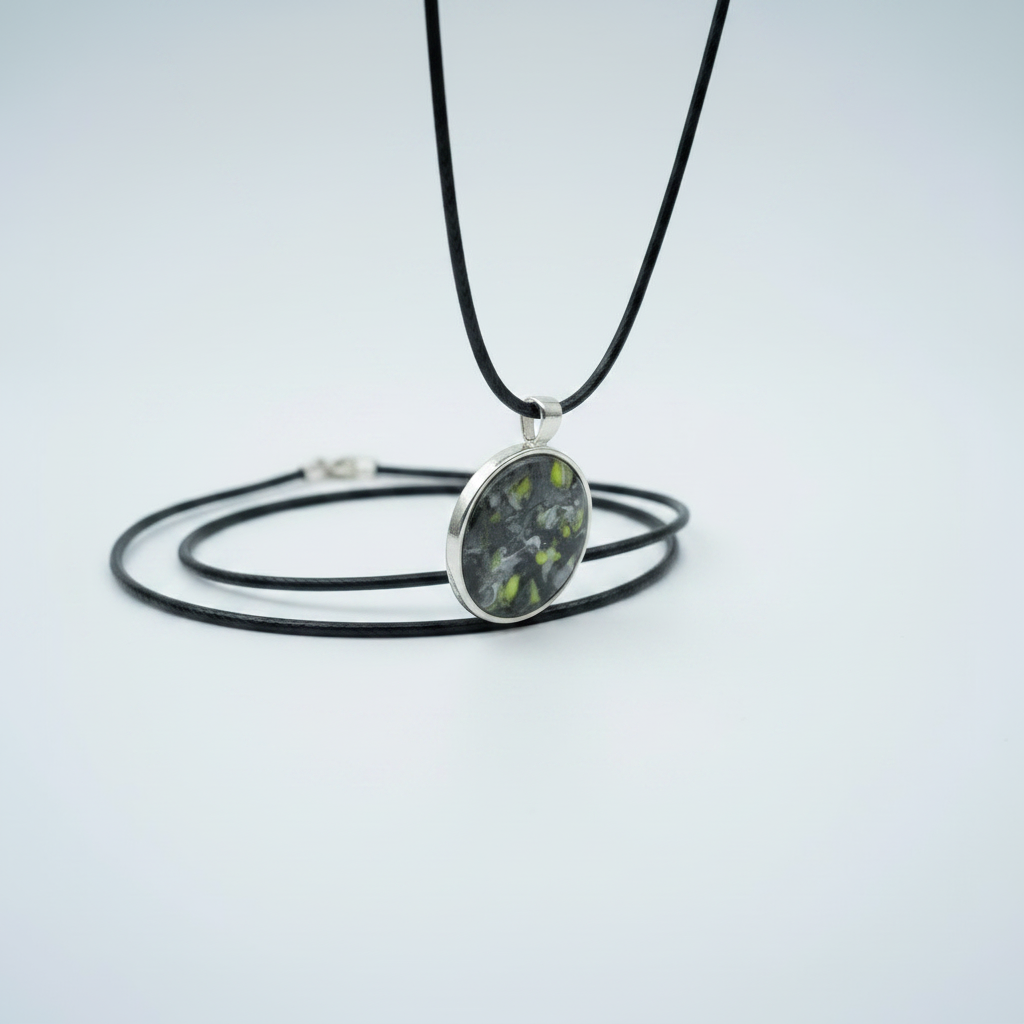Handcrafted Nature-Inspired Pendant Necklace