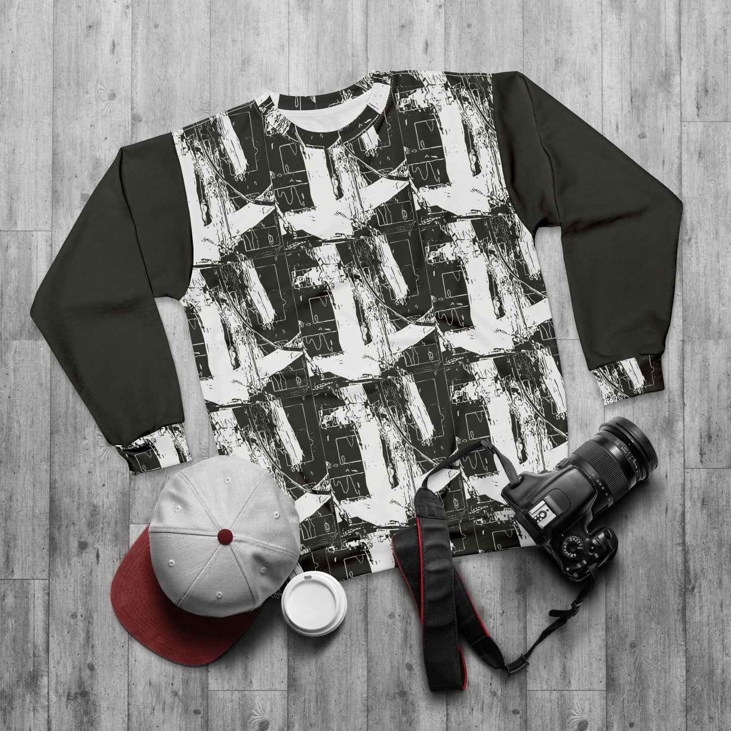 Bold-Line Casual Sweatshirt — Small Cuff Detail