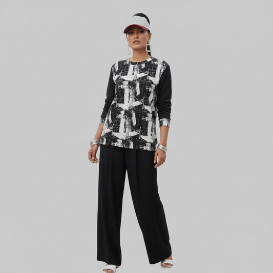 Bold-Line Casual Sweatshirt — Small Cuff Detail