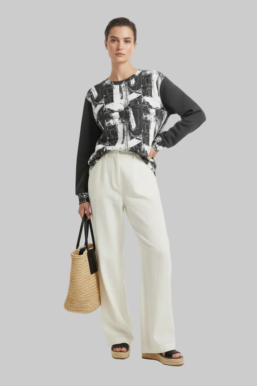 Bold-Line Casual Sweatshirt — Small Cuff Detail