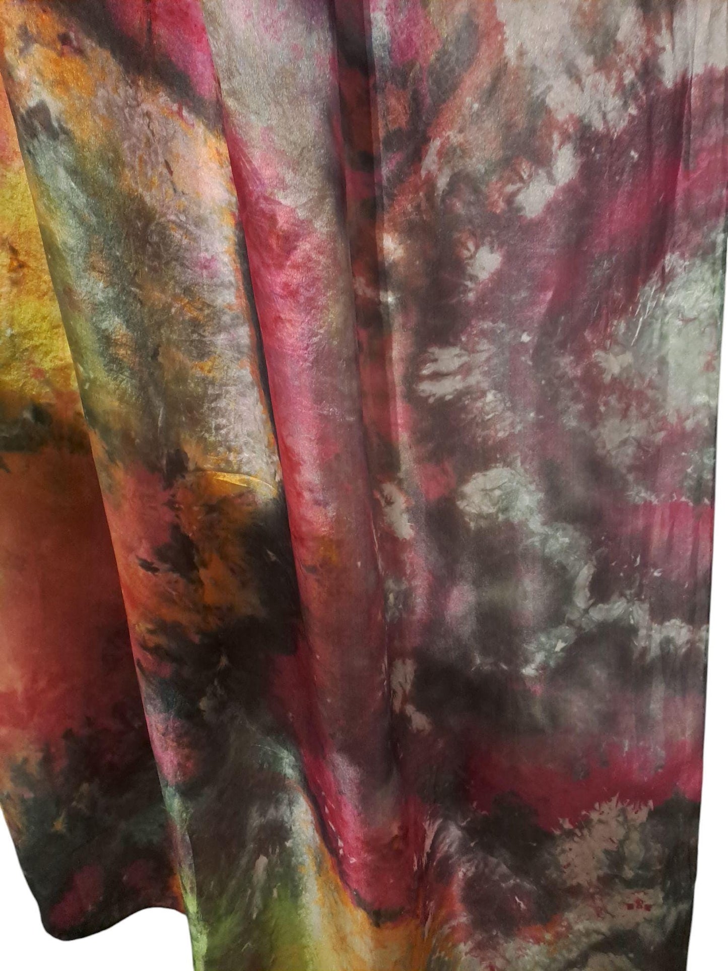 Red Abstract Scarf: Elegant Ice-Dyed Ladies Accessory