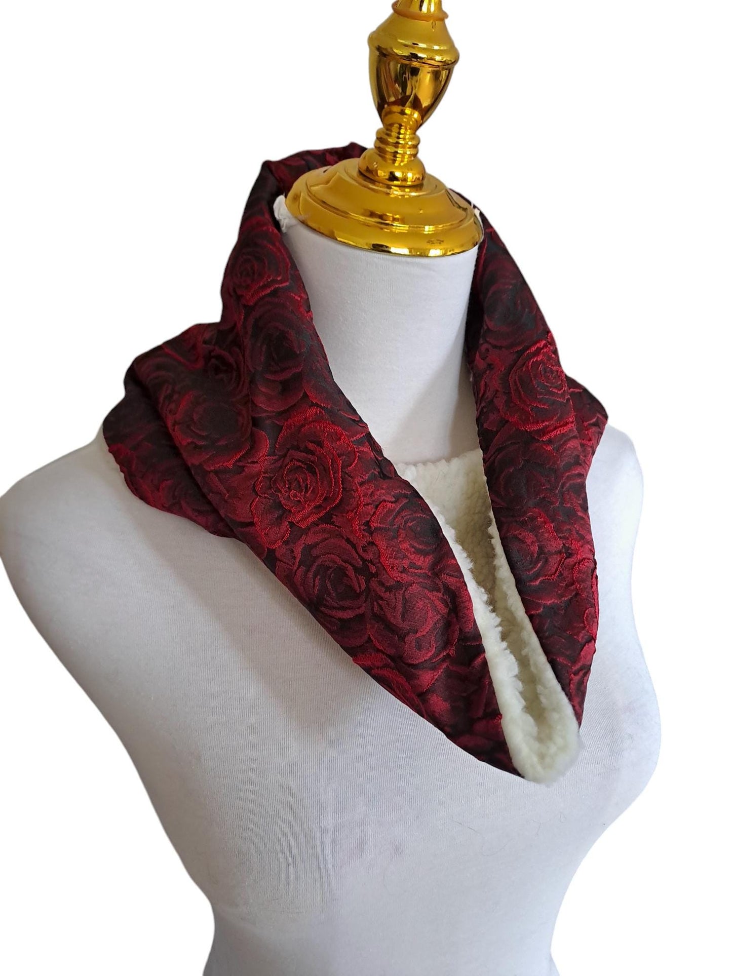 A valentines day one for roses snood scarf