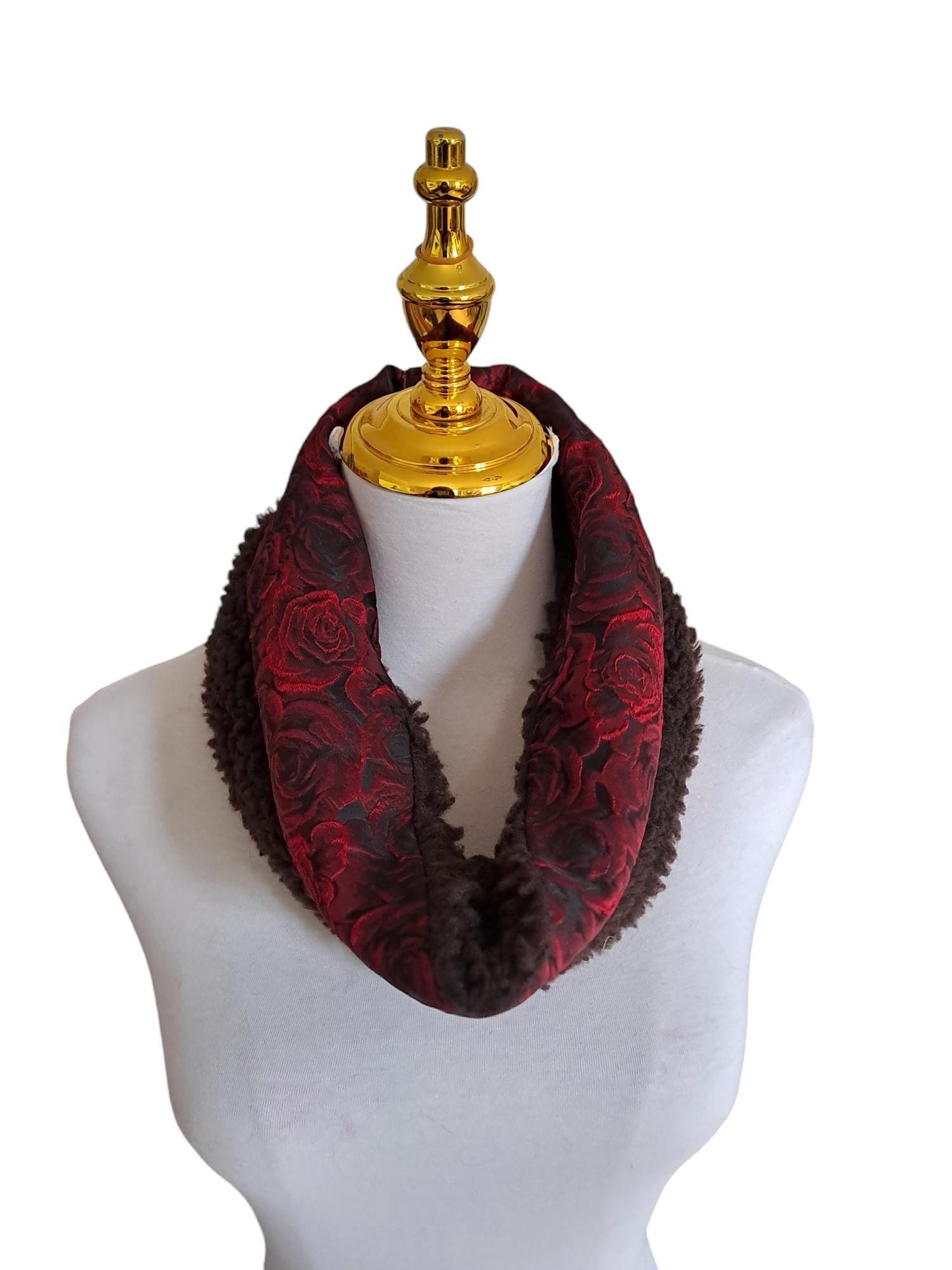 A valentines day one for roses snood scarf