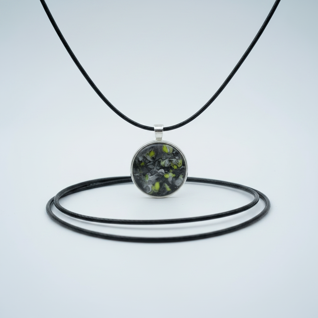 Handcrafted Nature-Inspired Pendant Necklace