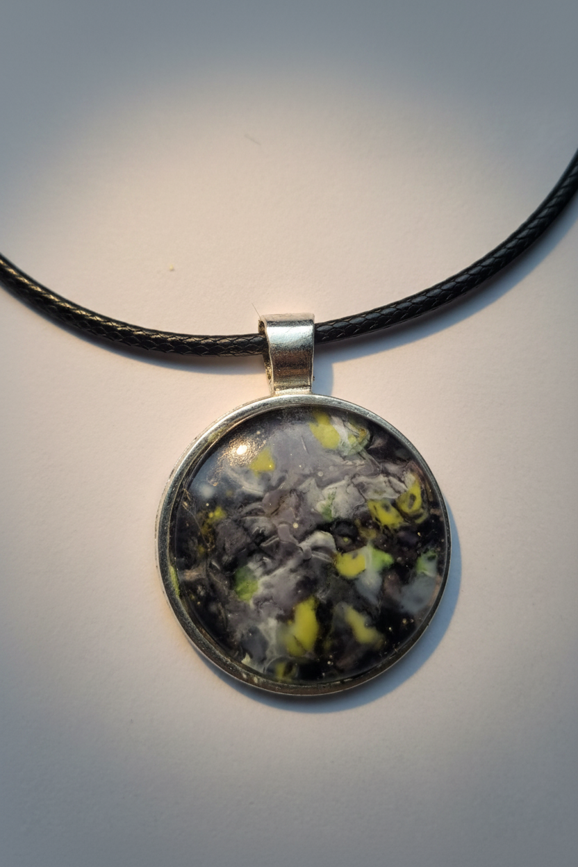 Handcrafted Nature-Inspired Pendant Necklace